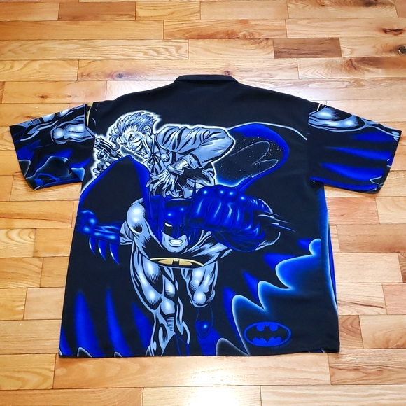 Y2K DC Comics 2001 Batman Shirt - Picture 8 of 10